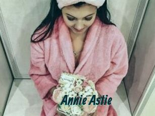 Annie_Astie