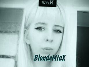 BlondeMiaX