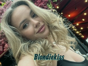 Blondiekiss