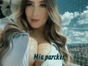 Mia_parcker